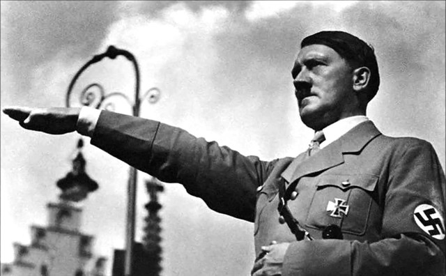 Hitler diventa Führer