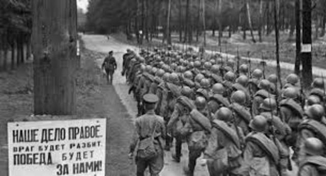 La URSS es invadida por Alemania