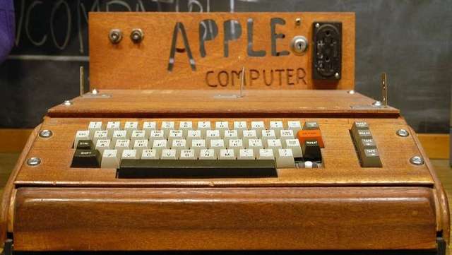 Apple 1