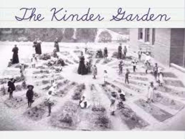 Primer Kindergarten por Frobel