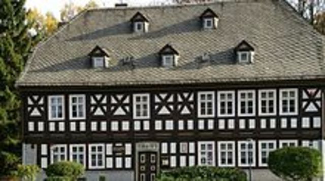 Funda el Instituto General Alemán de Educación: Frobel