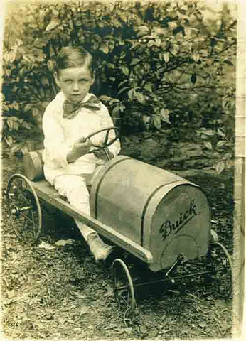 Nacimiento de su hermano