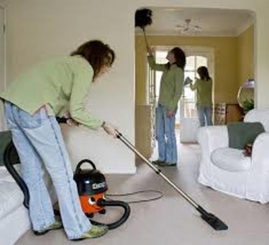 Cuidar de la casa mayoritariamente sóla