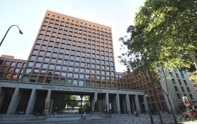 MINISTERIO DE SANIDAD Y CONSUMO