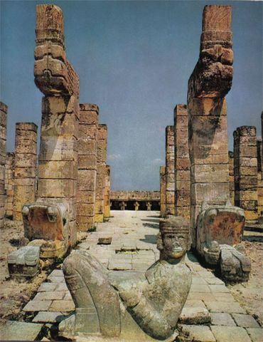 Toltec culture flourishes in Mexico (900-1150)