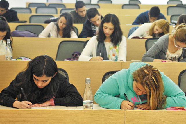 EDUCACIÓN EN BOGOTÁ: MEJORA LA COBERTURA, AHORA FALTA CALIDAD- https://www.elespectador.com/noticias/bogota/educacion-en-bogota-mejora-la-cobertura-ahora-falta-calidad-articulo-727681