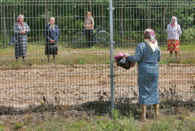 Simplified traveling for people living within 50 kilometers of the border