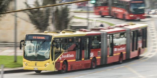 ALISTE EL BOLSILLO PORQUE YA SUBIERON EL  TRANSMILENIO, SITP Y LA GASOLINA, - http://www.eltiempo.com/bogota/cuanto-subieron-precios-de-transmilenio-sitp-gasolina-y-acpm-178126