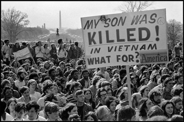 American support for and opposition to the war in Vietnam