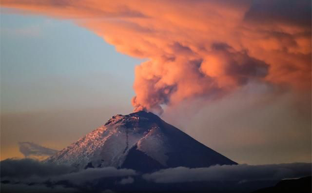 Theo proposes to Isabelle: Intimacy vs. Isolation