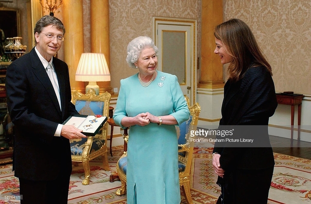 Bill Gates Knighted