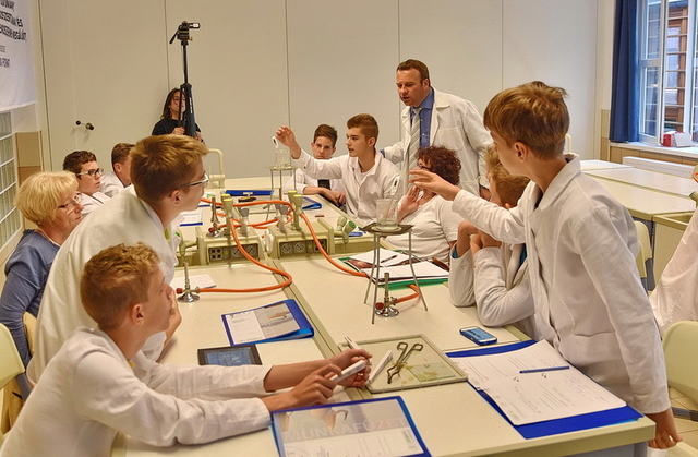 Újabb részekkel bővítették az épületet