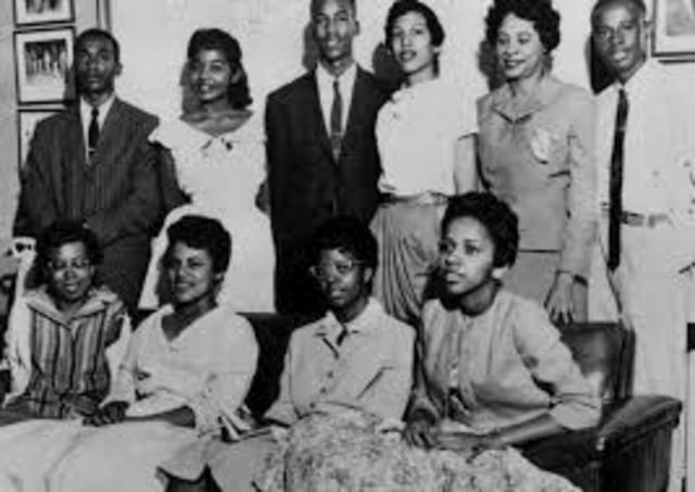 The little rock nine braved white mobs to enter in the white schools