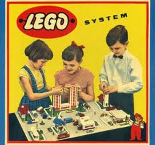 Llançament oficial dels blocs de joc.