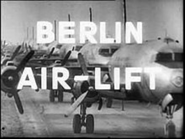 cold war: berlin blockade and airlift