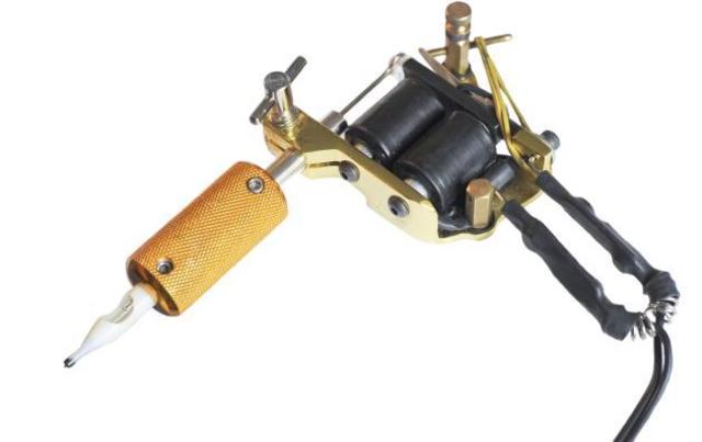 La máquina tatuadora