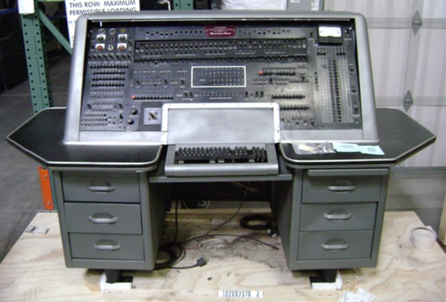 Primer Computador  (Presper Eckert y William Mauchly)