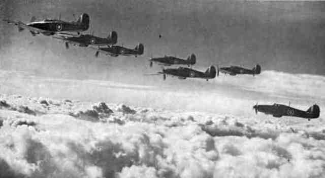 Alemania inicia los ataques áreos contra Gran Bretaña. Batalla de Inglaterra