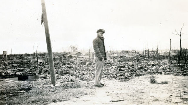 Fat man is dropped on Nagasaki