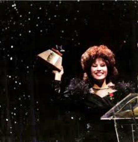 Selena Recieved her first awards