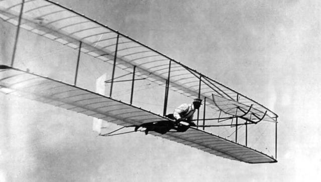 Primer vuelo propulsado