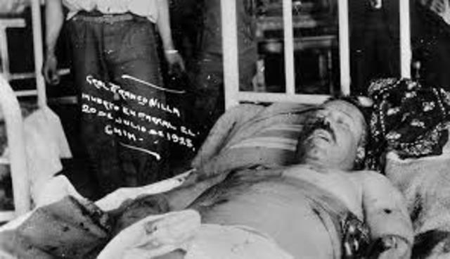 Villa es asesinado
