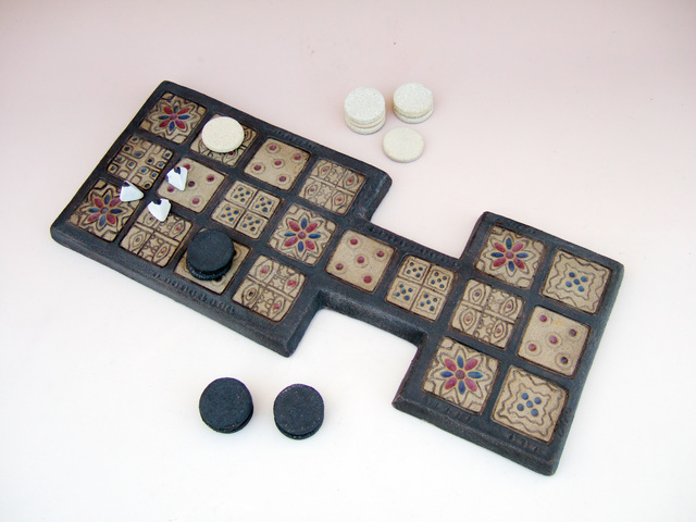 2.700 a.C. "Juego de Ur" o "Juego de la vida". Mesopotamia.