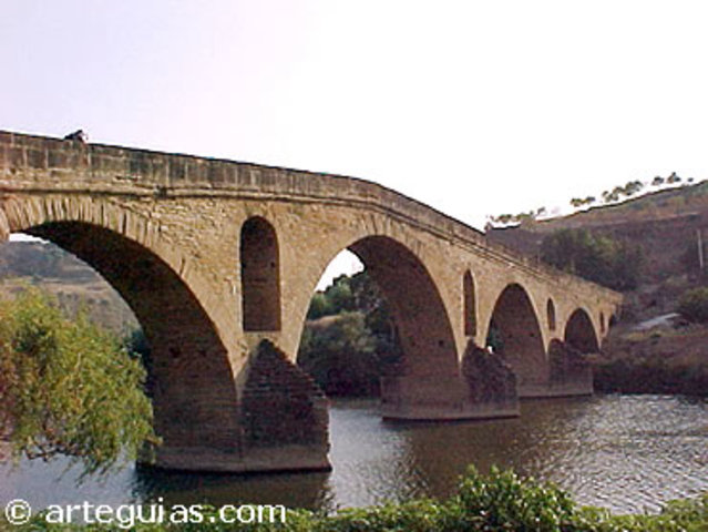 Puentes y castillos medievales