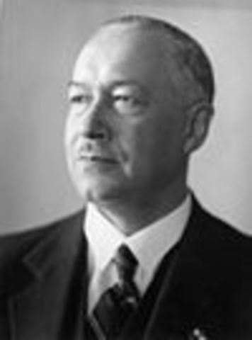 Darányi Kálmán alakít kormányt