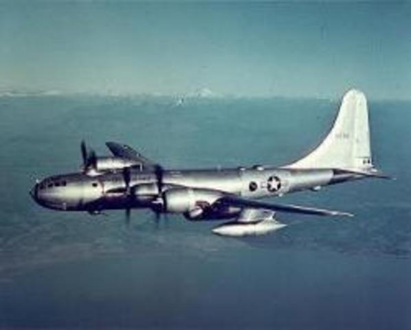 Un avión KB-50