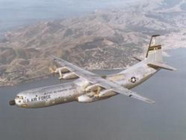 El Cargomaster C-132