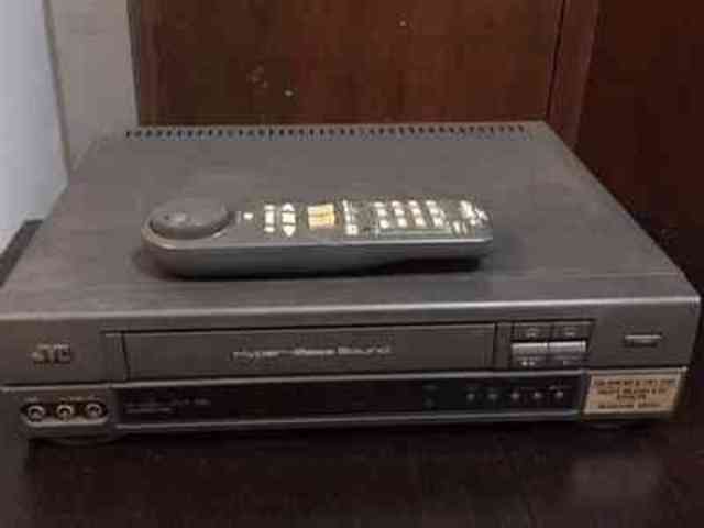 Videocasetera y Tv en el aula