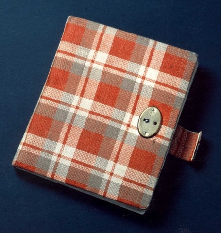 Anne Receives her Diary