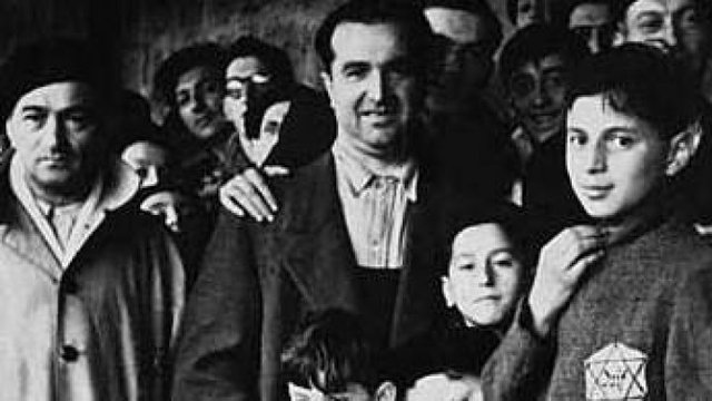 Treatment of Jews in Paris