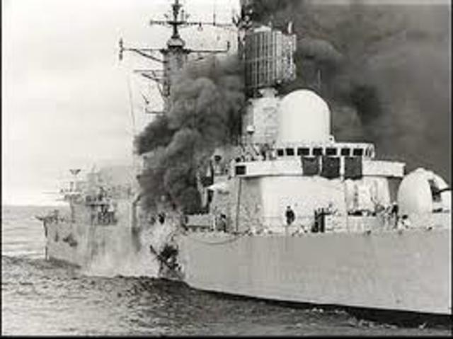 bombardeo contra el HMS FIELD