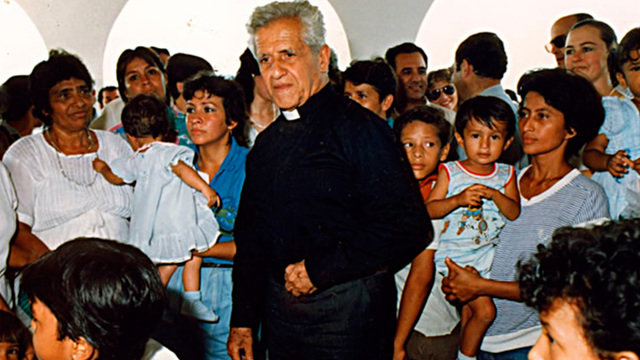 Fundación de escuelas