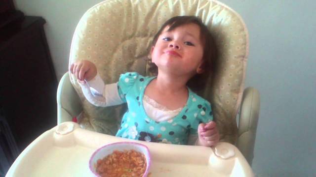 Primera Vez que Comí Sola