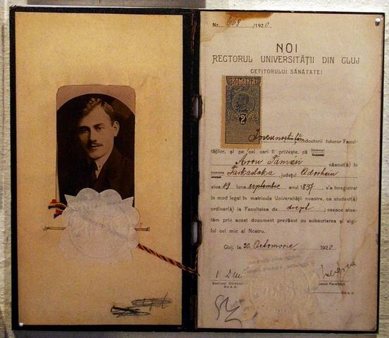 Első diploma megszerzése