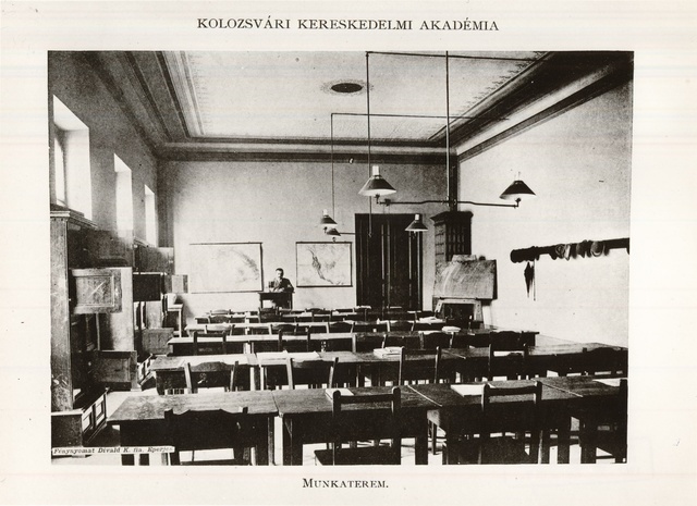 A tanulmányait a Kereskedelmi Akadémián folytatta