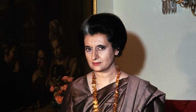 Asesinada la primera ministra de India