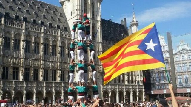 Carles Puigdemont and members of the Catalan Parliament government take refugee in Brussels.