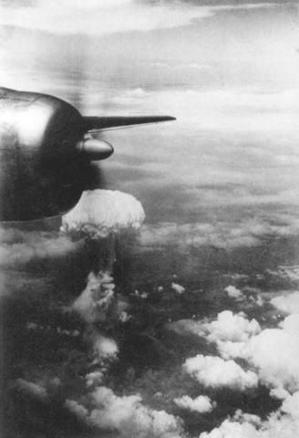 Atomic bomb - Hiroshima/Nagasaki