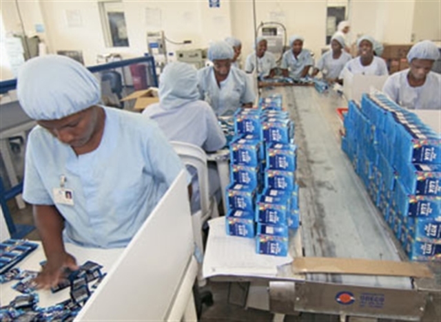 plantas especializadas para la fabricación de Sal de Frutas Lua y alcoholes antisépticos