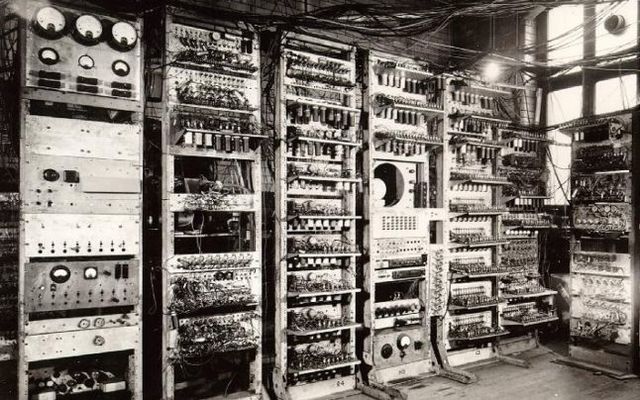 Primera Generación (1951-1958)