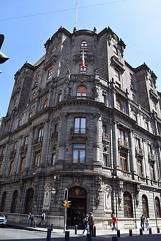 Llega el primer banco privado a México (Banco de Londres)