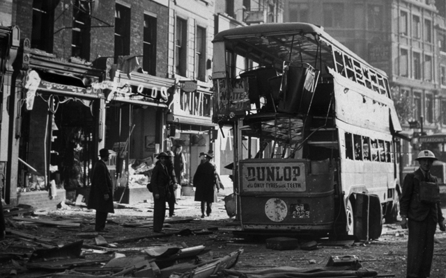 The Blitz (bombingen av britiske byer)