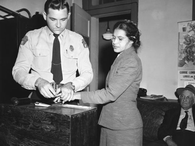 Rosa Park refuses to give up her seat