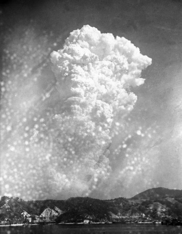 Atomic Bomb-Hiroshima/Nagasaki