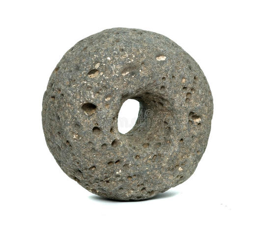 Se crea la rueda, parte muy esencial del avance del ser humano.