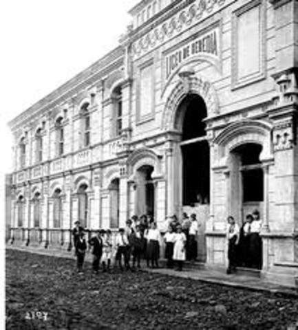 Creación de la Escuela Normal Superiior